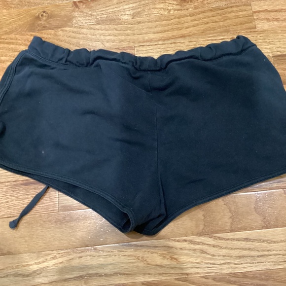 Victoria’s Secret VS Love Pink Rainbow Striped Shorts Size Large - Picture 3 of 4